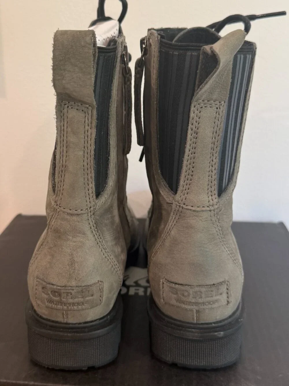 Sorel Phoenix Lace in Quarry NEW Size 7
